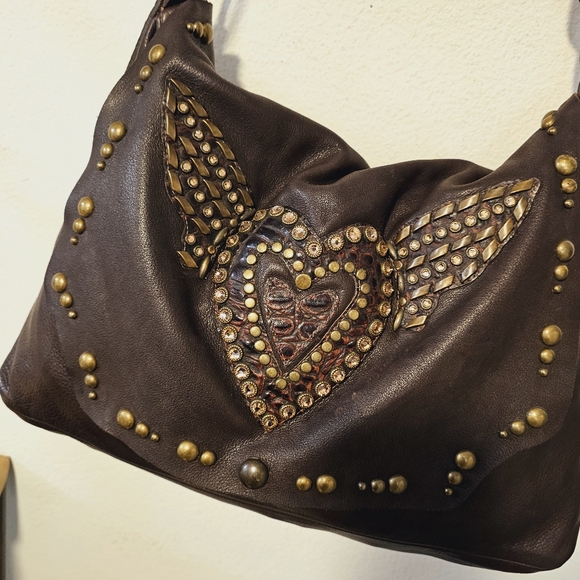 LEATHEROCK Swar. Emb. Wings Heart Handbag EUC - Picture 8 of 10